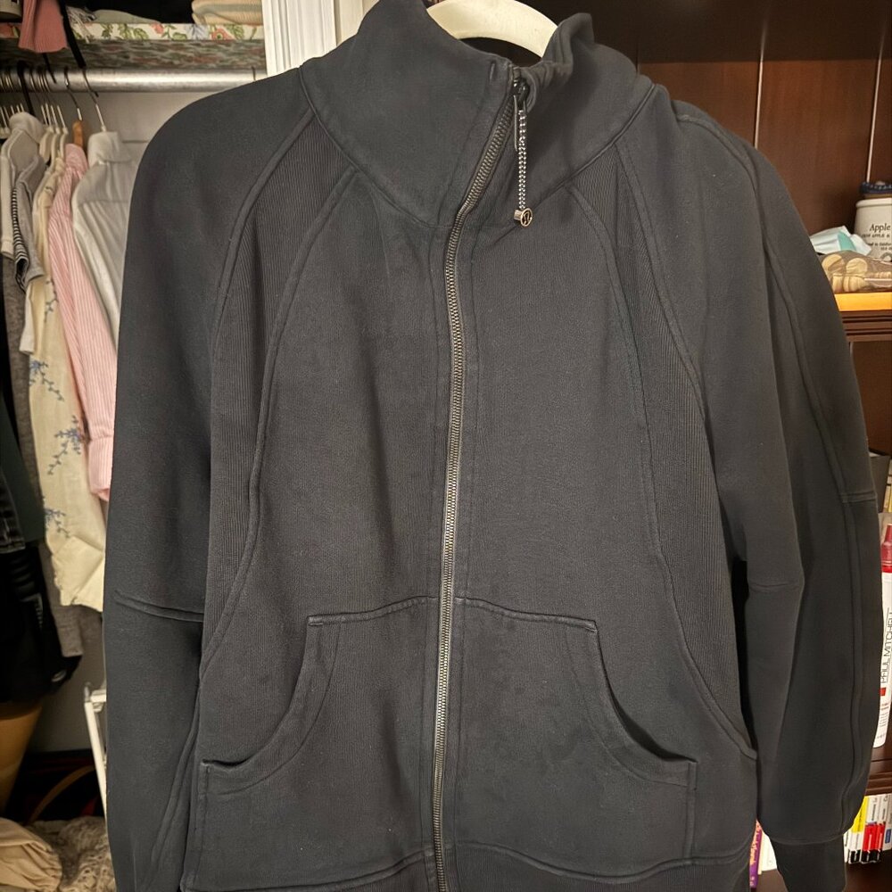 Lululemon Scuba Oversized Bumcover Funnel-Neck Full Zip size 6 in Black